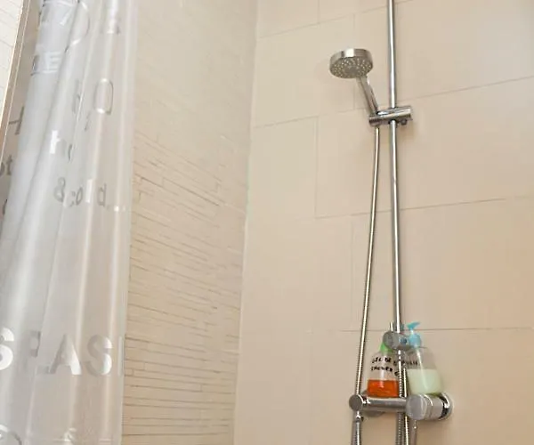 Beautiful Penthouse In Best Area Daire